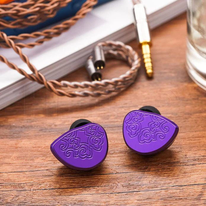 https://i0.wp.com/cdn.shopify.com/s/files/1/0031/0453/8673/products/tangzu-zetian-wu-145mm-planar-iems-in-ear-monitors-hifigo-769668_695x695.jpg?w=1256&ssl=1