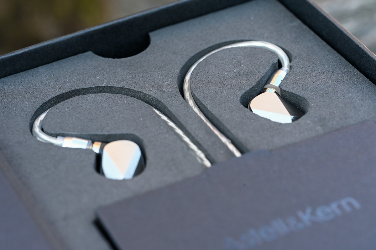 High-End IEM Review) Astell & Kern × Campfire Audio High-End IEM Review) Astell & Kern × Campfire Audio