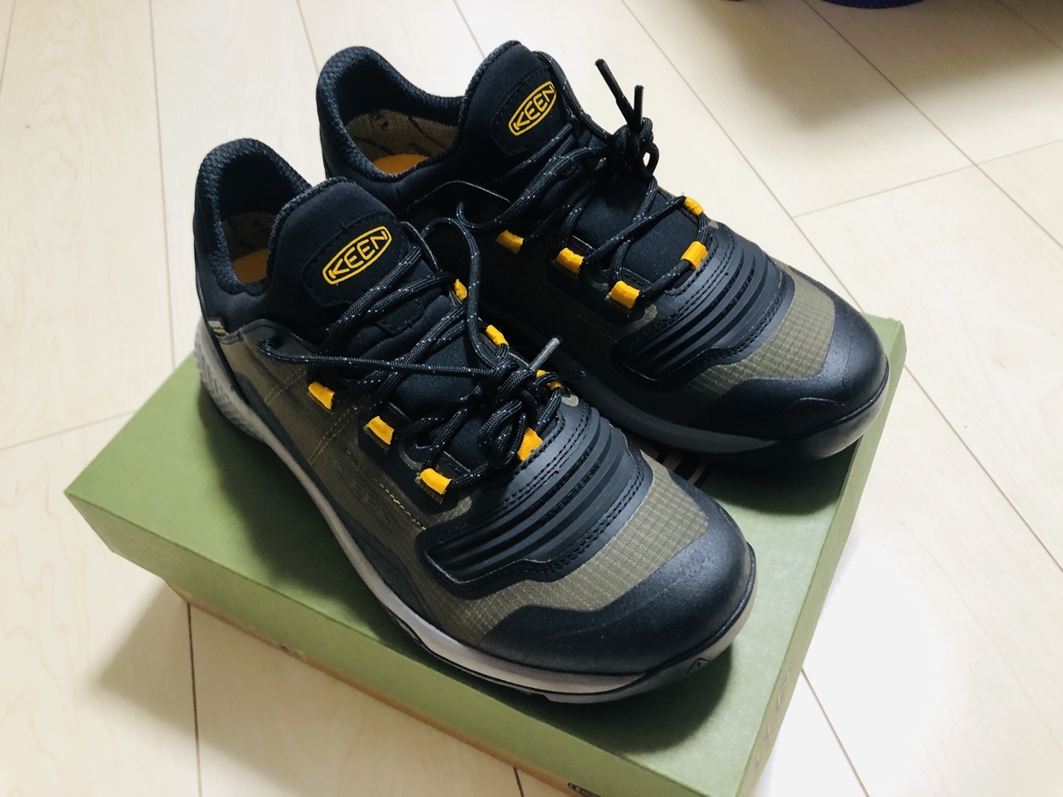 デンプレックス 街歩き～雨登山まで!KEENのTEMPO FLEX(テンポフレックス)は軽量