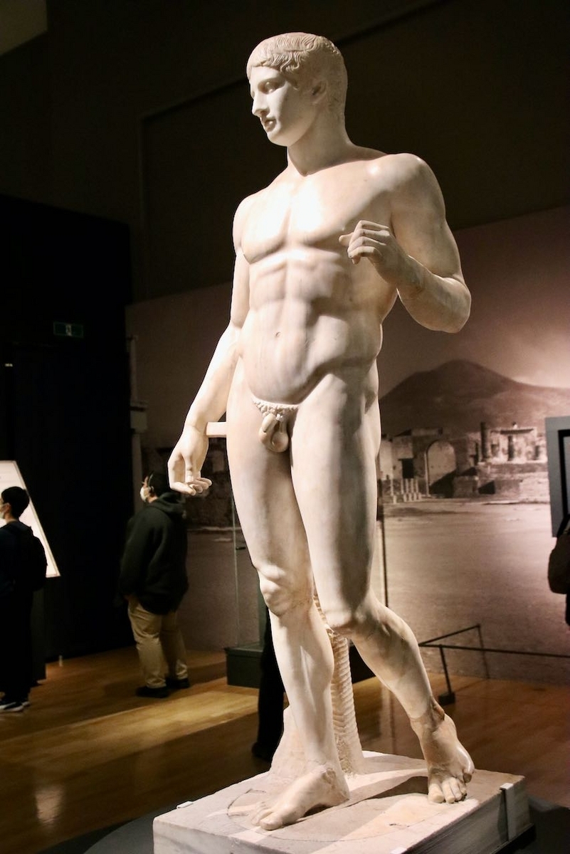 《槍を持つ人　Doryphoros of Polykleitos》｜接写画像（ナポリ国立考古学博物館）