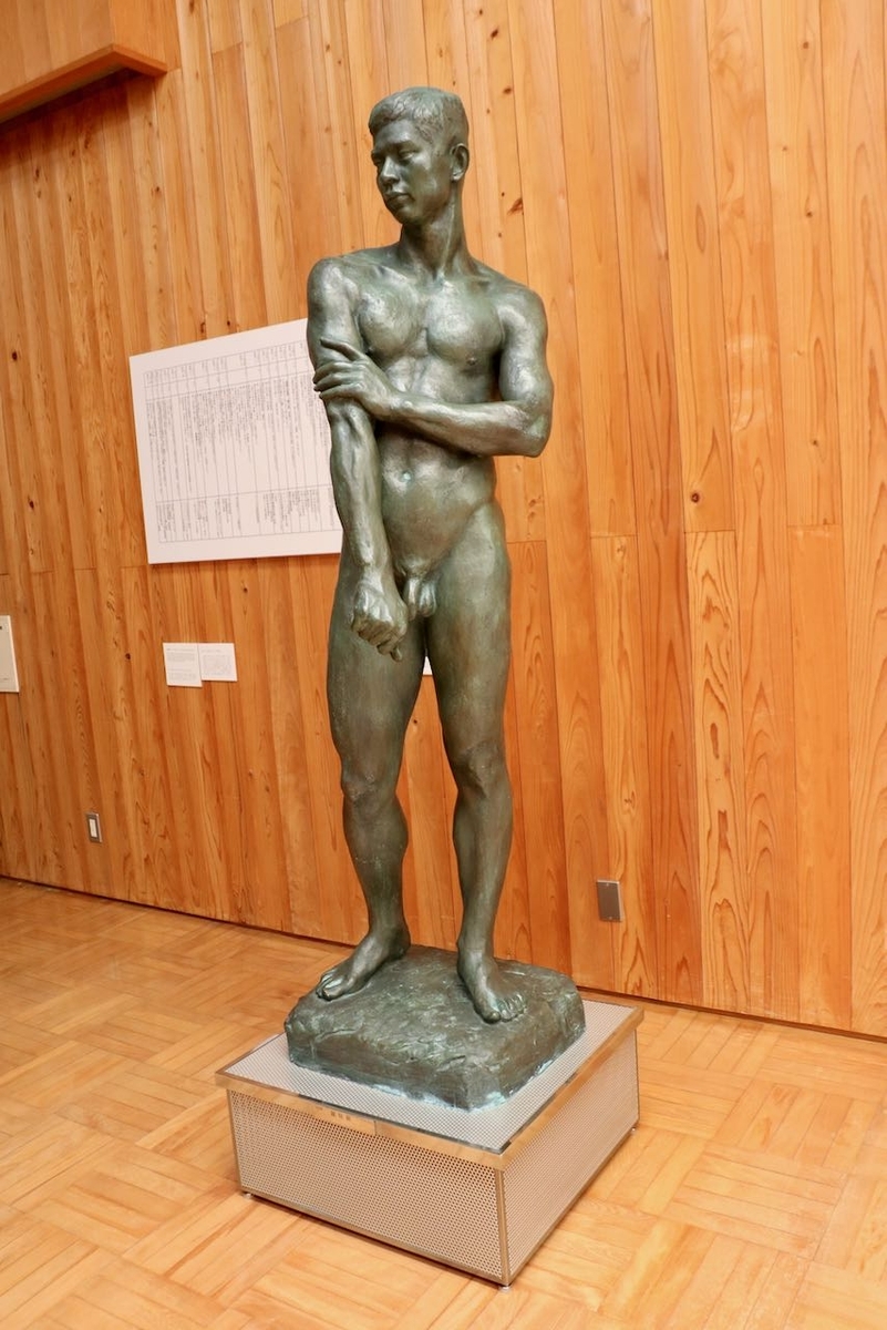 朝倉文夫《競技前》|接写画像(朝倉文夫記念館)