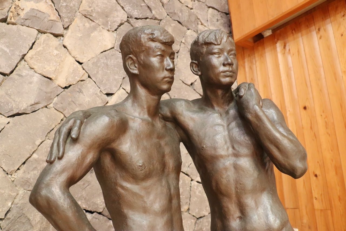 朝倉文夫《友》｜彫刻画像（朝倉文夫記念館）