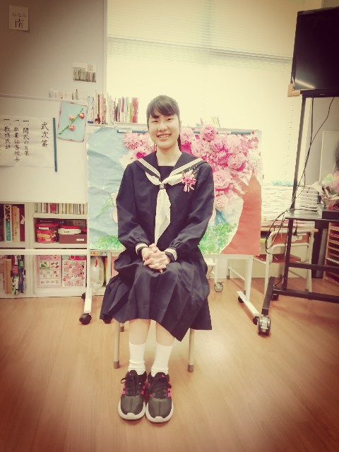 母の 憧れのセーラー服で卒業式に臨む 年3月17日 中学生最後の一日のスケッチ Friendshipは船と港 藤田くらら 小6でtoeic980点までの軌跡