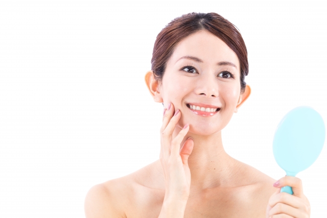 ほうれい線出ない笑い方ってあるの あることを意識するとしないじゃ大違い 笑うとほうれい線がクッキリ どうしたらなくなるの