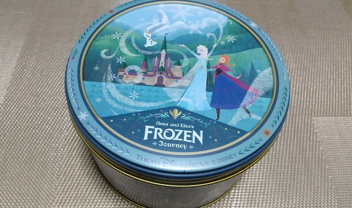 嫁の戦利品 ディズニー アナと雪の女王のクッキーの缶 - ''かんとう