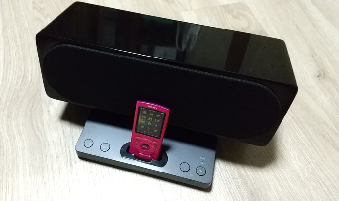 Sony Walkman NW-S764K ビビットピンクとアクティブスピーカー「SRS