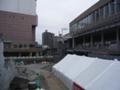 仙台駅前にて。古いビルの撤去工事なのです。