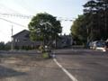 「青葉台」バス停の近くです。アパートが何軒も建っています。
