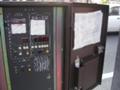 調整のためか、信号機の扉が開いていました。