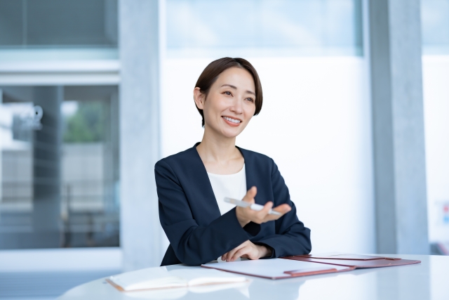 女性面接官