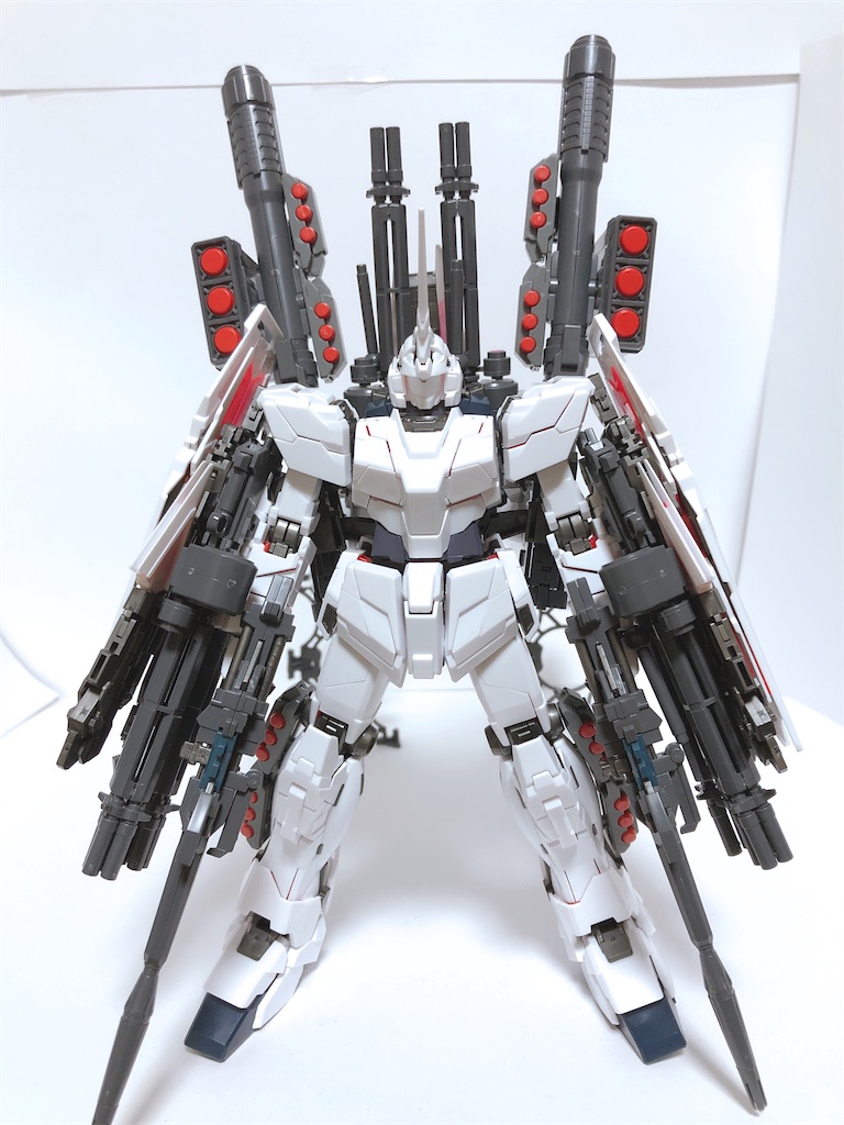 (未使用･未開封品)　MG 1/100 RX-0 フルアーマー・ユニコーンガンダム(レッドカラーVer.)(プレミアムバンダイ限定) f4u0baa 41Qn8U1fPPL._UF894,1000_QL80_.jpg