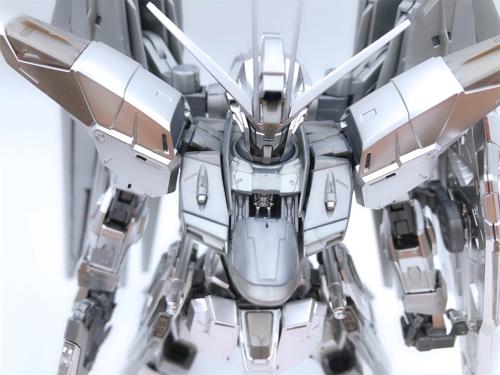 【未組立品】 MG フリーダムガンダム ver.2.0 シルバーコーティング MG 1/100 ガンダムベース限定 フリーダムガンダム Ver.2.0