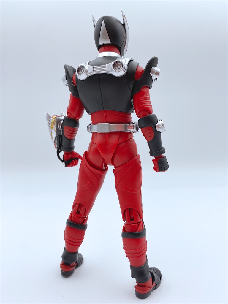S.H.フィギュアーツ　真骨彫製法　仮面ライダー龍騎 Amazon.co.jp: TAMASHII NATIONS S.H.フィギュアーツ（真骨彫