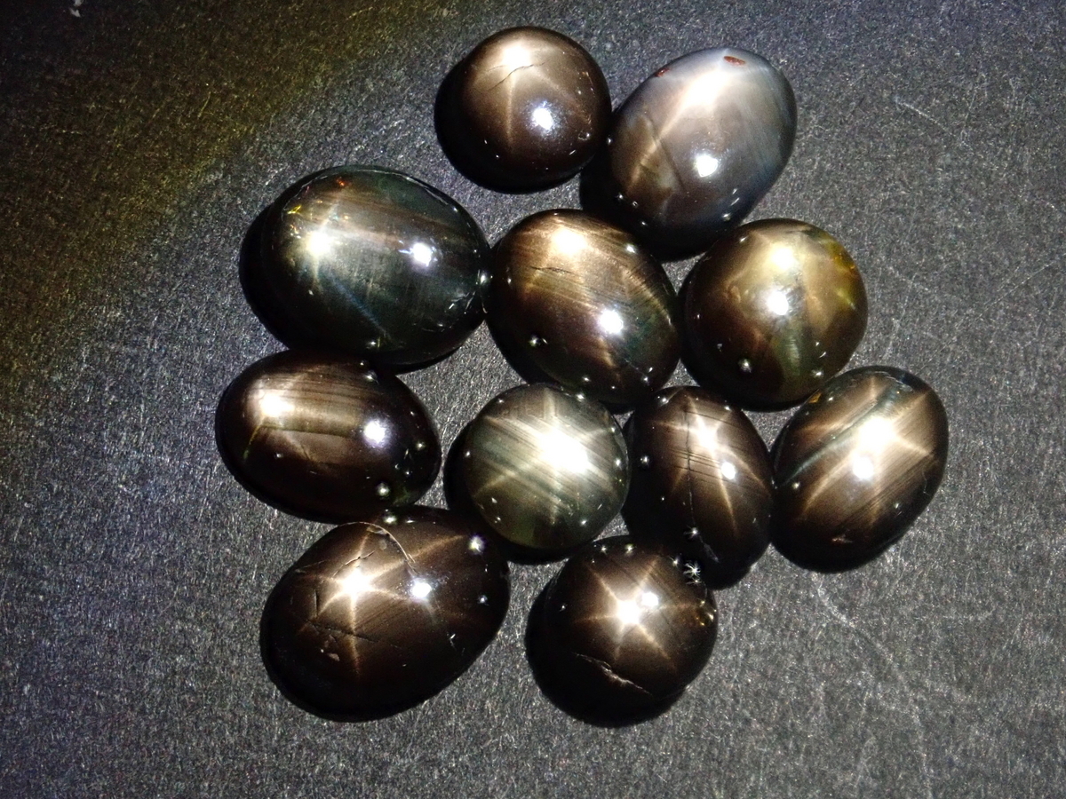 天然超大粒スターサファイアルース 20.02ct:0825】タイ産