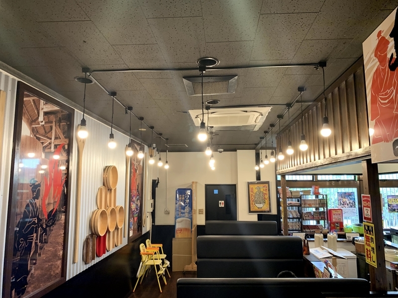 ラブメンの店内席