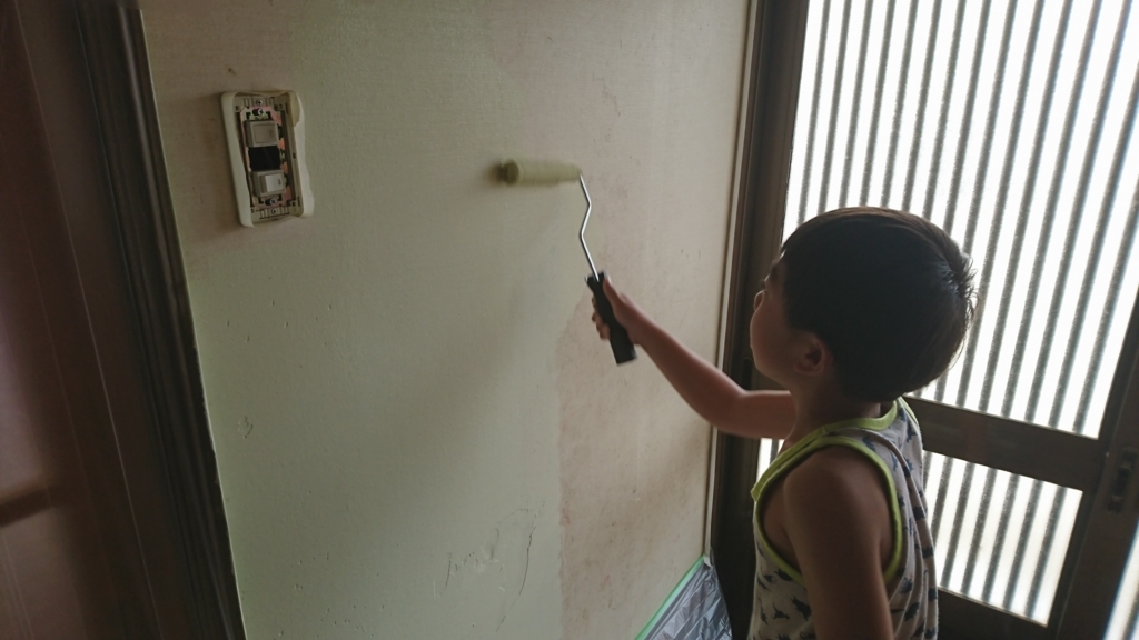 クロスのいたずら書きは貼り替えより塗り替え アウトドアとｄｉｙ