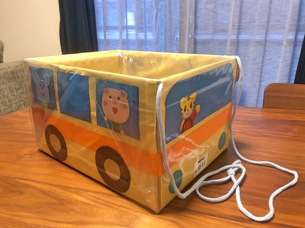手作りおもちゃ ダンボールで子供が乗れる 引っ張れる車を作ったよ かしまるブログ