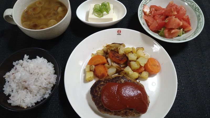 野菜の蒸し煮_食卓