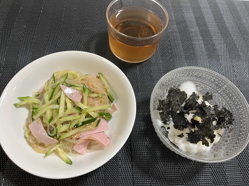 昔なつかしい春雨サラダ_食卓