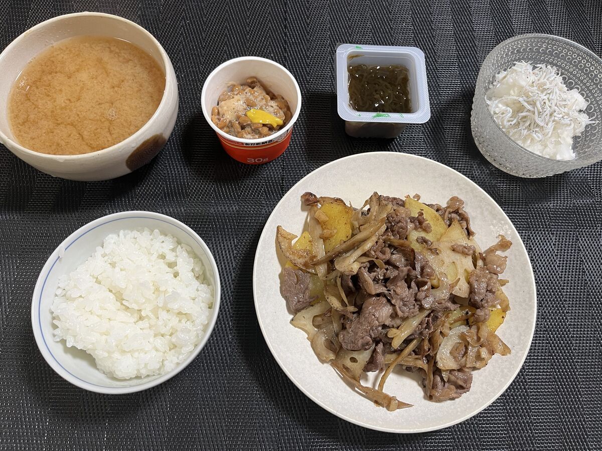 じゃがごぼれんこんと牛肉のオイスター炒め_食卓