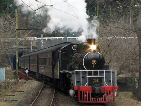 タイ国鉄塗色で9月になっても走っているC56-44のラストラン(?)と遭遇