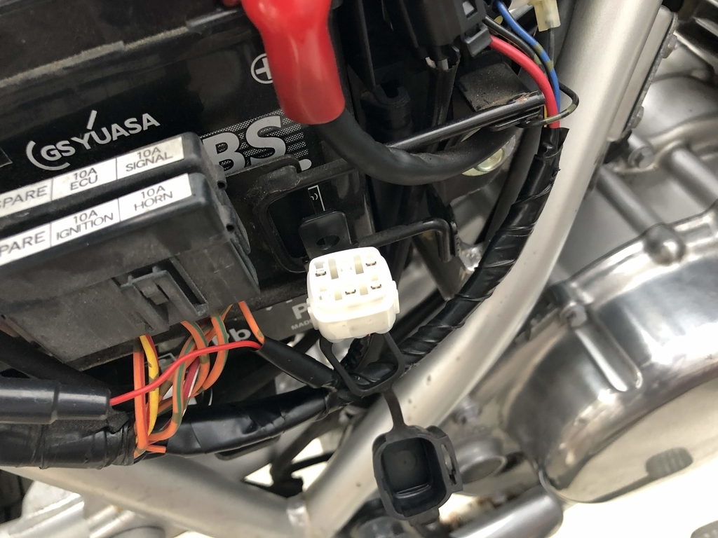 Suzukiのバイク エラーコードの確認方法 Fiランプ点灯時や異常発生時に St250 ドリリウム Suzukiのバイク エラーコードの確認方法 Fiランプ点灯時や異常発生時に St250 ドリリウム