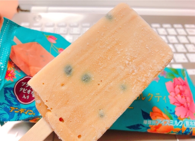 タピオカウーロンミルクティアイスバー写真