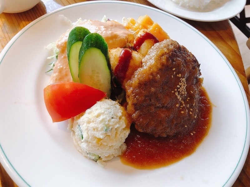 ファームレストランハーベストのハンバーグの写真