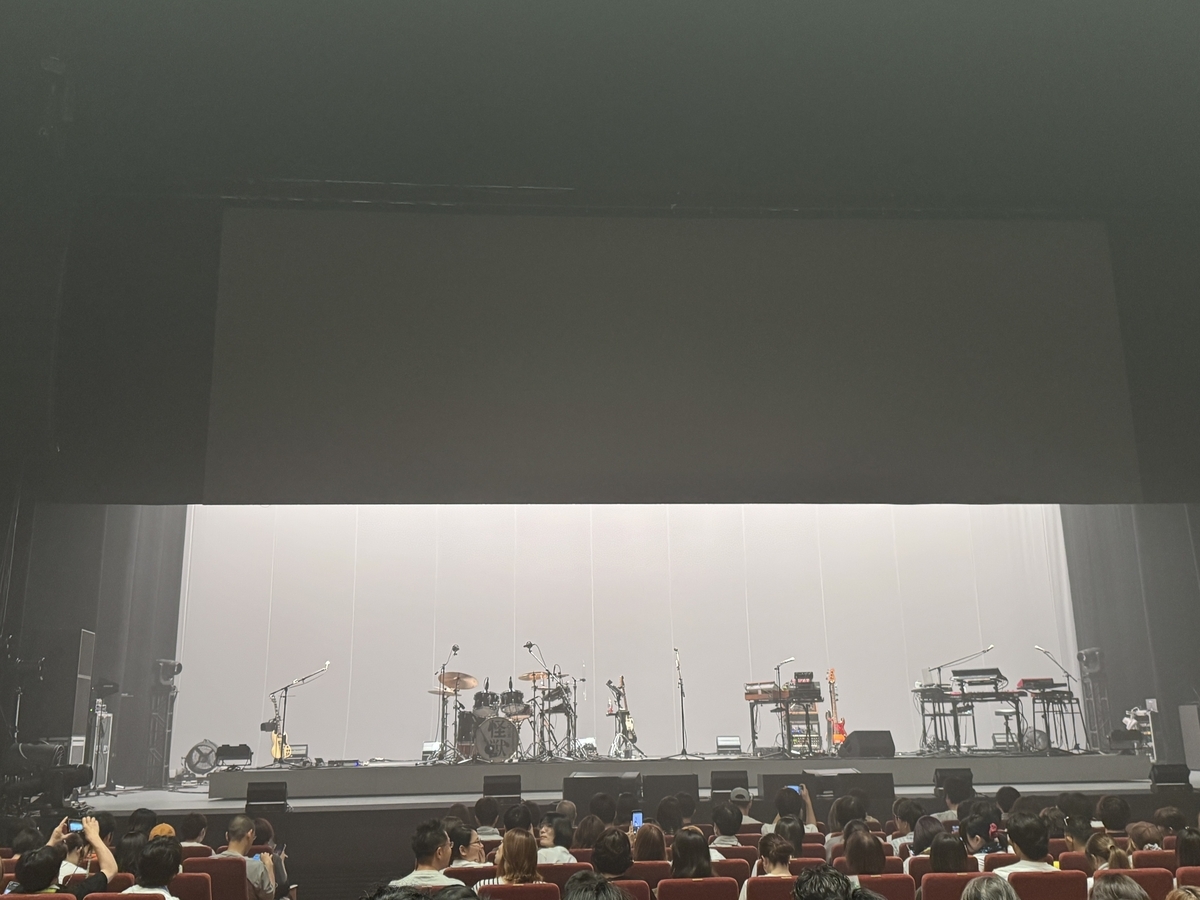 開演前