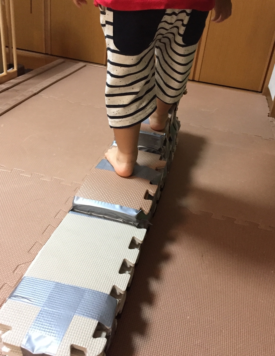 ６つの再利用法 ジョイントマット 捨てる前に子供の玩具に 不要なジョイントマットの活用 元塾講師のお金をかけない家庭塾