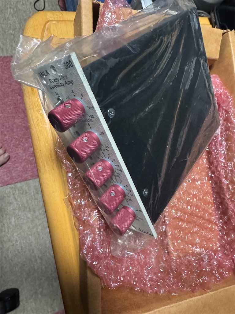 FMR Audio RNLA500 コンプレッサー - ちょっとマニアなブログ