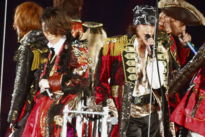 KAT-TUN - KAT-TUN　LIVE　TOUR　2008　QUEEN　OF　PIRATES KAT-TUN LIVE TOUR 2008 QUEEN OF PIRATES｜KAT-TUN｜Storm