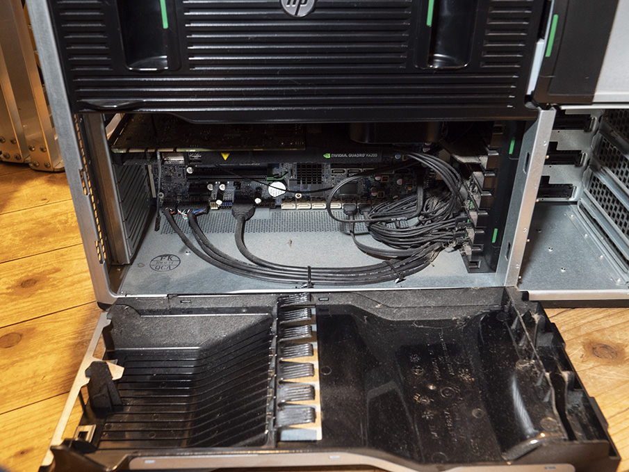 パソコンの内部掃除をしました。HP Z840ワークステーション - 下町写真