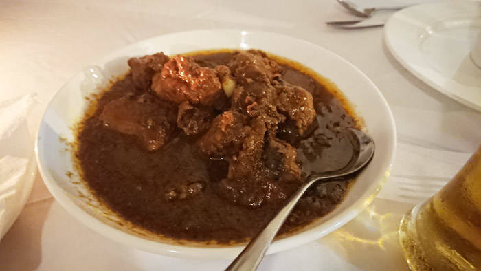 ヤンゴン ハウスオブメモリーズのカレー