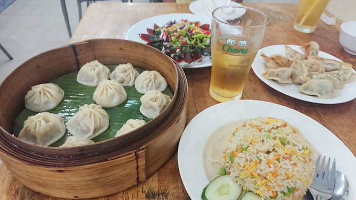 バンコク サムヤーンの安くて美味しい中華食堂 北京餐館(クルア・ペキン)