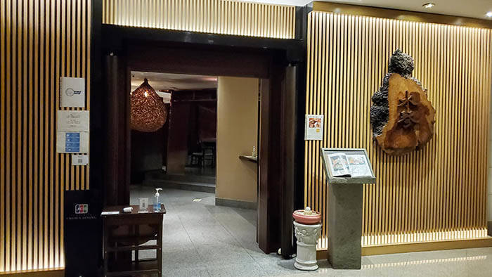 バンコク　シーロムの水琴