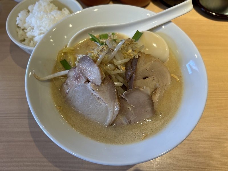 五反野】 ラーメン花木流味噌 五反野店「味玉味噌ラーメン(1010円