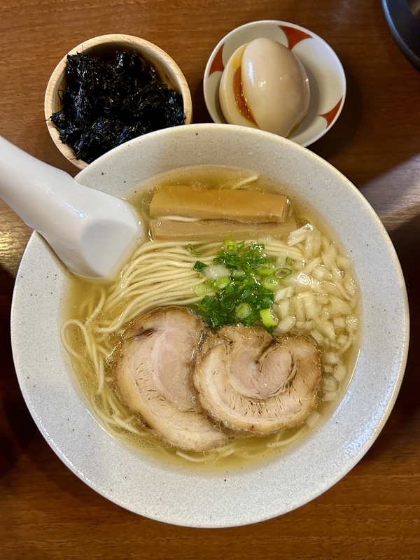 富山 氷見】貪瞋癡「氷見産煮干しラーメン(1000円)」 - 肥宝館 －貧