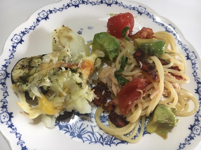 トマトの冷製パスタとナスのチーズ焼き