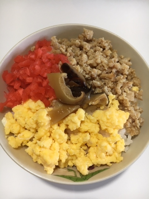三食丼