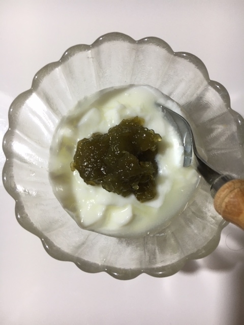 梅ジャムとヨーグルト