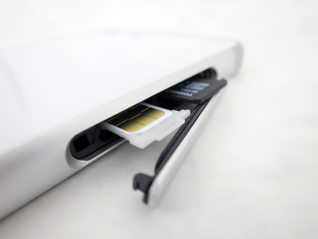 FUJITSU arrows M03