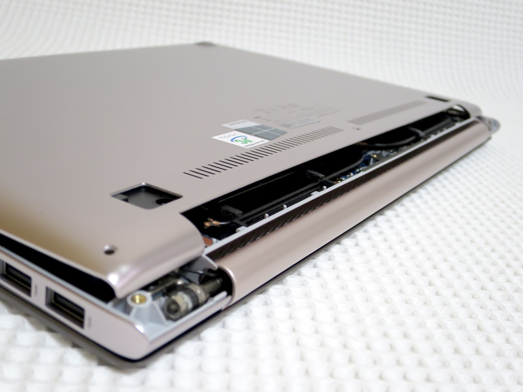 ZENBOOK（UX303UB）分解