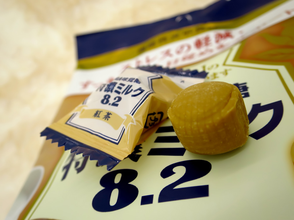 UHA味覚糖 特濃ミルク8.2 紅茶 GABA配合