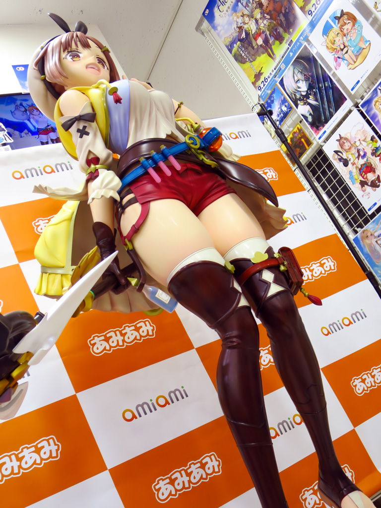 はち切れんばかりのフトモモ『ライザのアトリエ』フィギュア