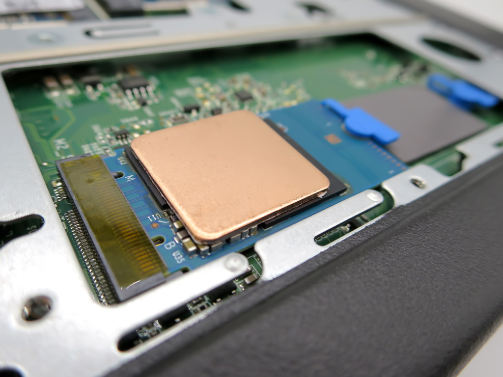 ノートパソコン対応 NVMe/M.2接続 SSDヒートシンク