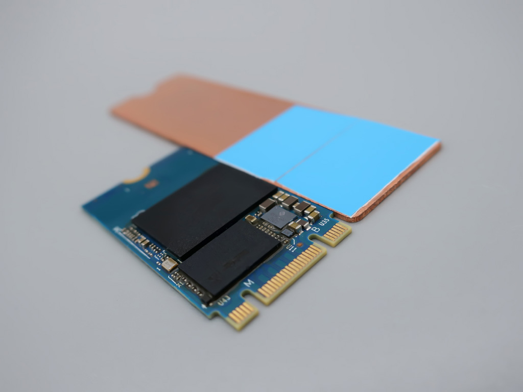 ノートパソコン対応 NVMe/M.2接続 SSDヒートシンク