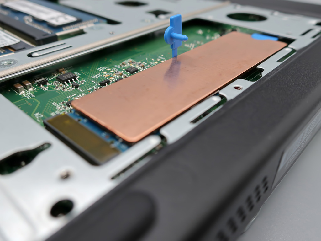 ノートパソコン対応 NVMe/M.2接続 SSDヒートシンク