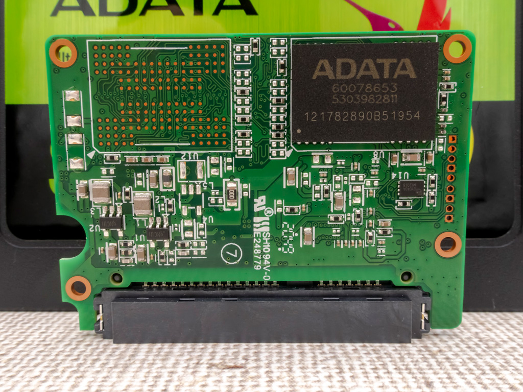ADATAの激安SSD「SU650」購入レビュー ～SSDの交換とクローン作成