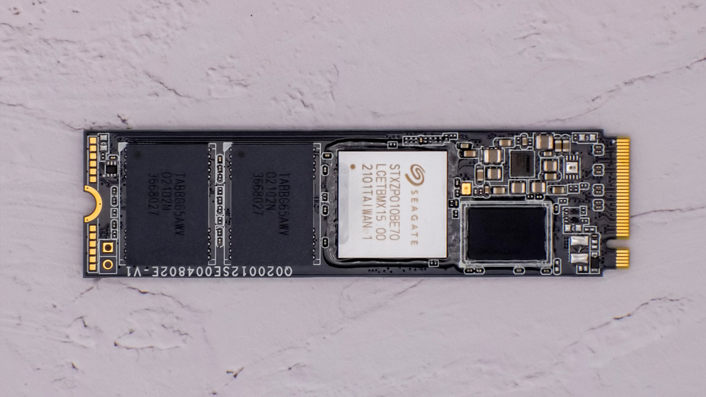 内蔵型SSD Seagate FireCuda 520 2TB Amazon.co.jp: Seagate FireCuda